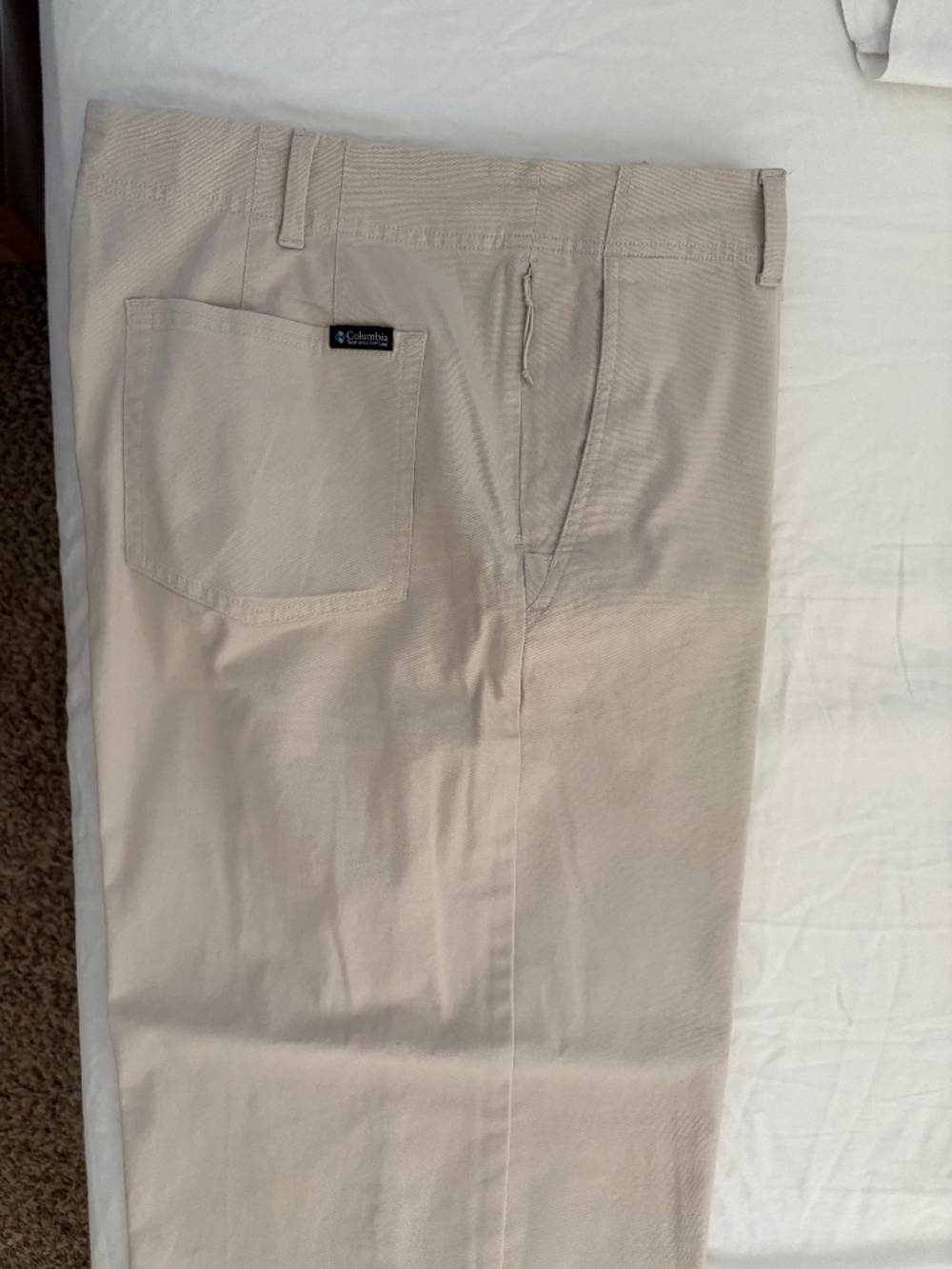 Columbia Women's ROC Wide Leg Pants - Size 18 (Worn but in Good Condition)
